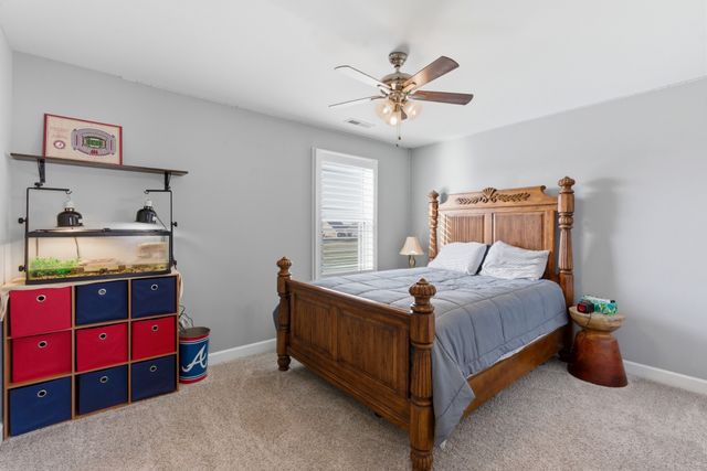 5025 Lady Thatcher Dr, Murfreesboro, TN 37129