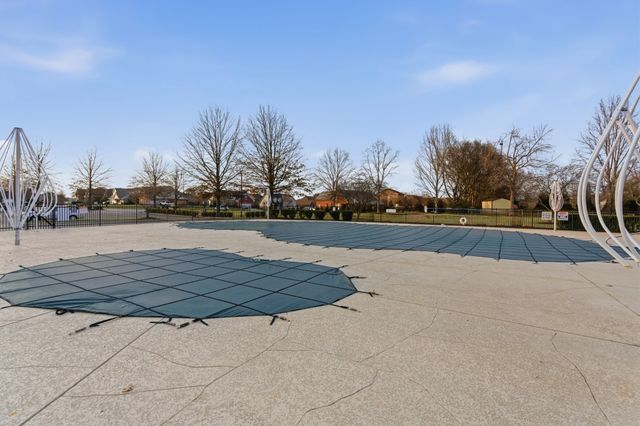 5025 Lady Thatcher Dr, Murfreesboro, TN 37129