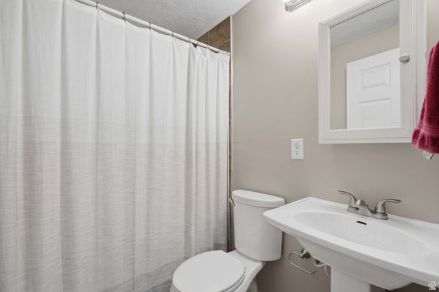 3557 W LILLEHAMMER CIR, Taylorsville, UT 84129