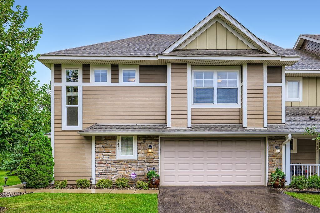 3251 Red Oak Trail, Medina, MN 55340