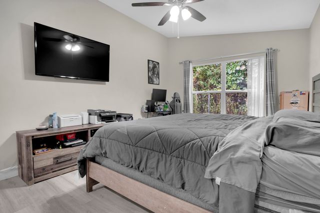 1238 Pine Sage Circle, West Palm Beach, FL 33409