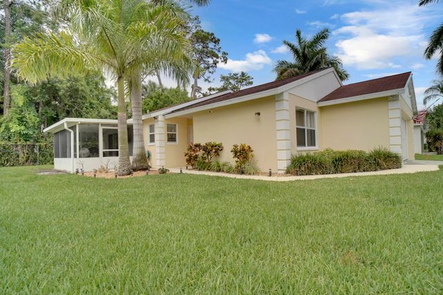 1238 Pine Sage Circle, West Palm Beach, FL 33409