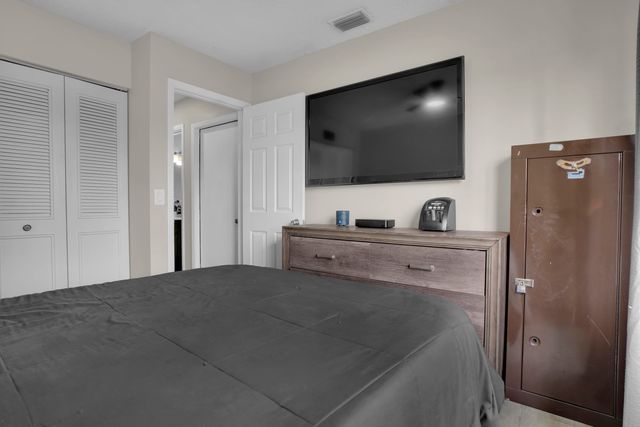 1238 Pine Sage Circle, West Palm Beach, FL 33409