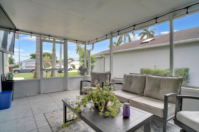 1238 Pine Sage Circle, West Palm Beach, FL 33409