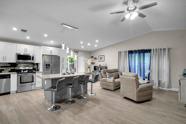 1238 Pine Sage Circle, West Palm Beach, FL 33409