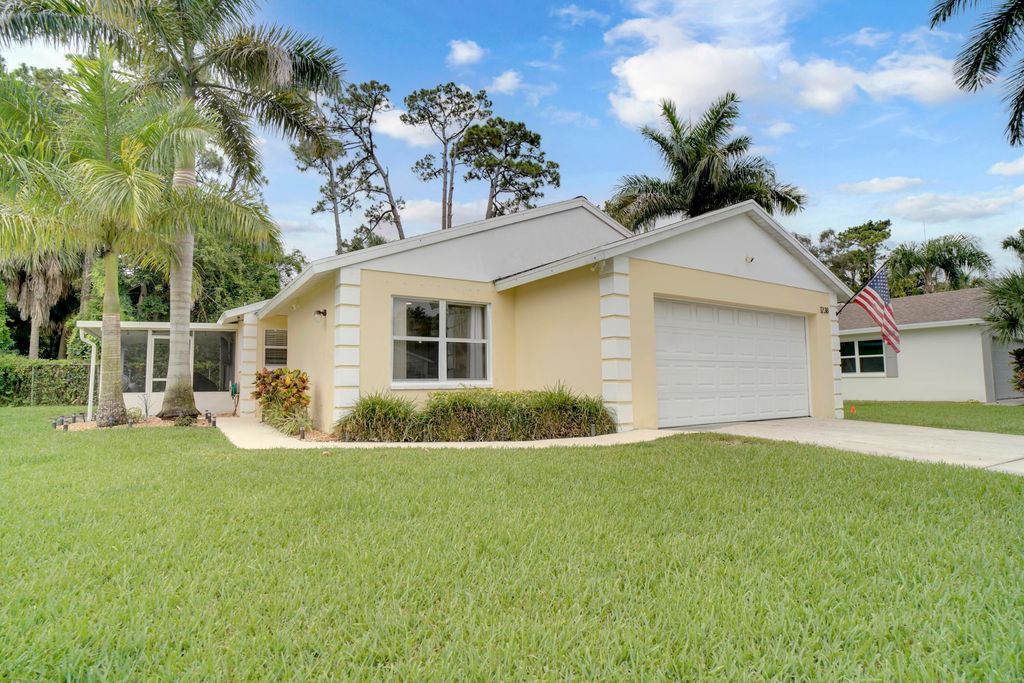 1238 Pine Sage Circle, West Palm Beach, FL 33409