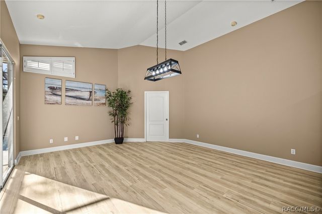 4860 W Angus Drive, Beverly Hills, FL 34465