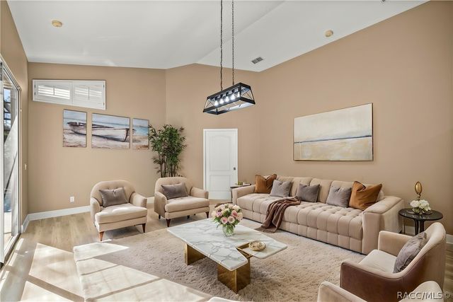 4860 W Angus Drive, Beverly Hills, FL 34465