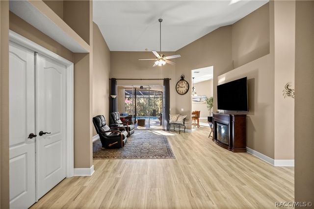 4860 W Angus Drive, Beverly Hills, FL 34465