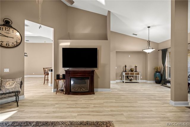 4860 W Angus Drive, Beverly Hills, FL 34465