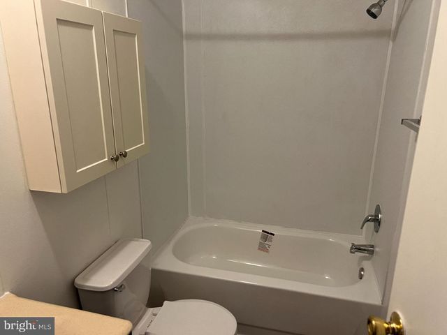 12 CARDINAL LN, Essex, MD 21221