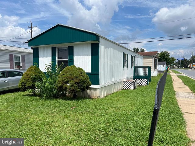 12 CARDINAL LN, Essex, MD 21221