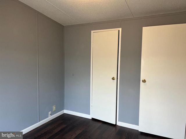 12 CARDINAL LN, Essex, MD 21221