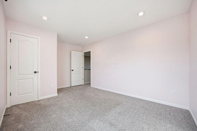 1042 Queen Bee Place, Grove City, OH 43123