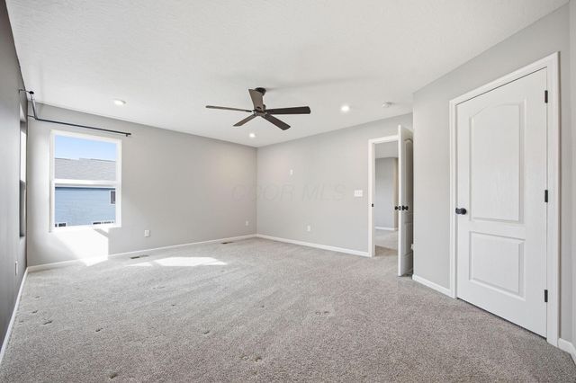 1042 Queen Bee Place, Grove City, OH 43123