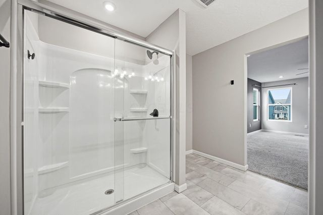 1042 Queen Bee Place, Grove City, OH 43123