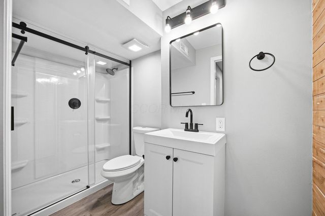 1042 Queen Bee Place, Grove City, OH 43123