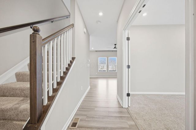 1042 Queen Bee Place, Grove City, OH 43123