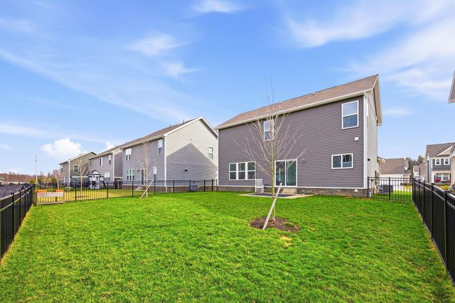 1042 Queen Bee Place, Grove City, OH 43123