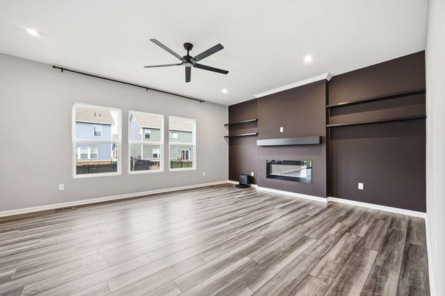 1042 Queen Bee Place, Grove City, OH 43123