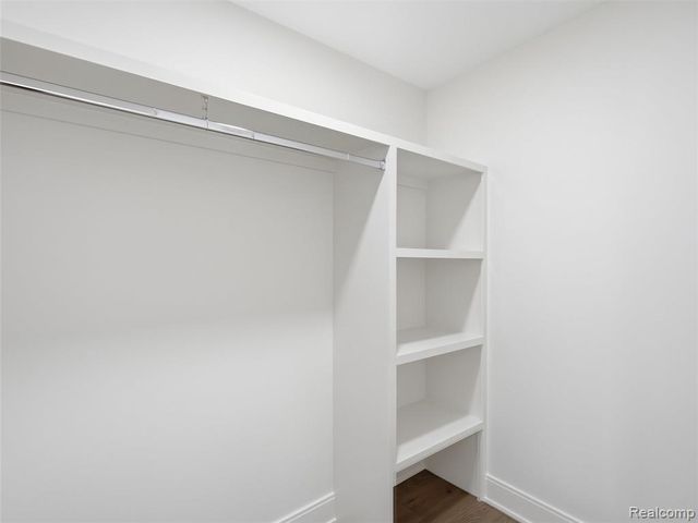 766 Woodchester Drive, Bloomfield Hills, MI 48304
