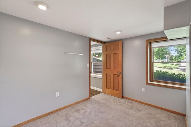 3944 Lakewood Avenue, White Bear Lake, MN 55110