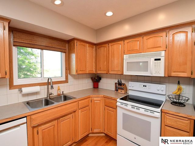 12416 S 218th Avenue, Gretna, NE 68028