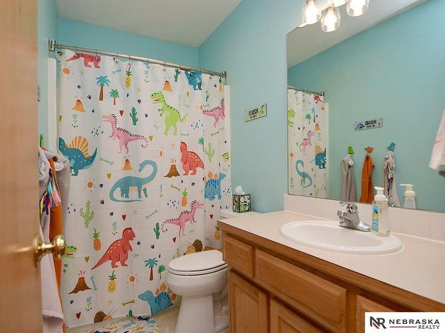 12416 S 218th Avenue, Gretna, NE 68028