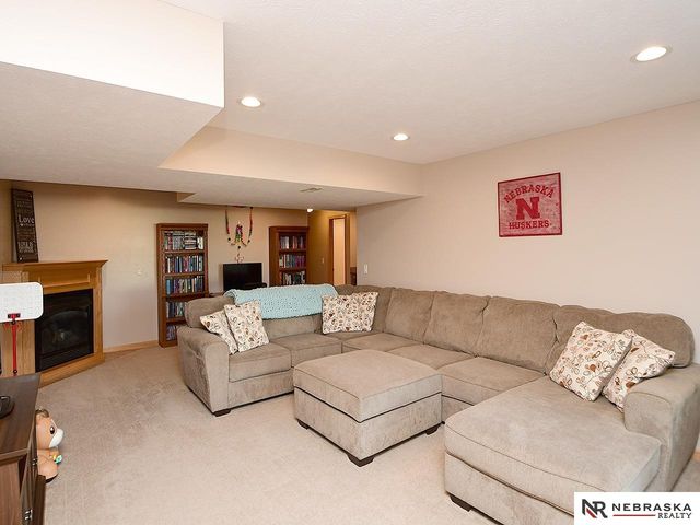 12416 S 218th Avenue, Gretna, NE 68028