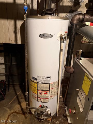 13207 S Parkway, Garfield Heights, OH 44105