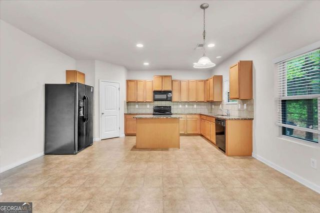 5615 Wisbech Way, Atlanta, GA 30349