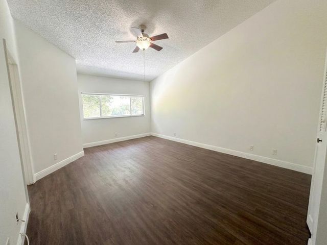6207 Old Court Road 604, Boca Raton, FL 33433