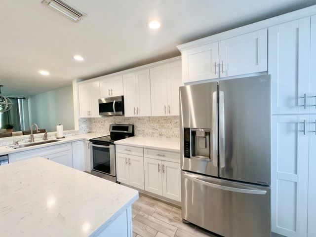 6207 Old Court Road 604, Boca Raton, FL 33433