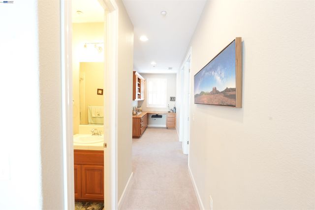 200 Seapoint Pl, Richmond, CA 94801