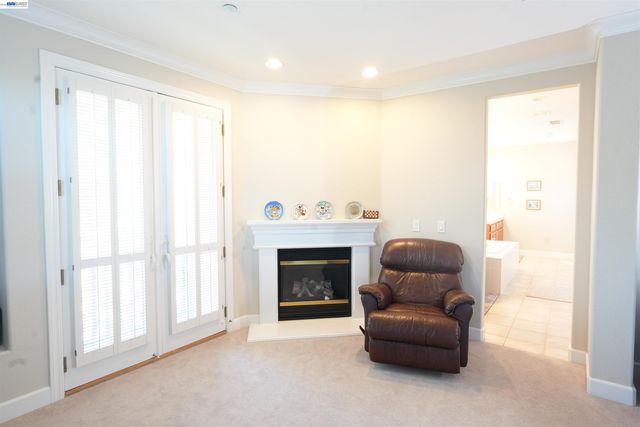 200 Seapoint Pl, Richmond, CA 94801