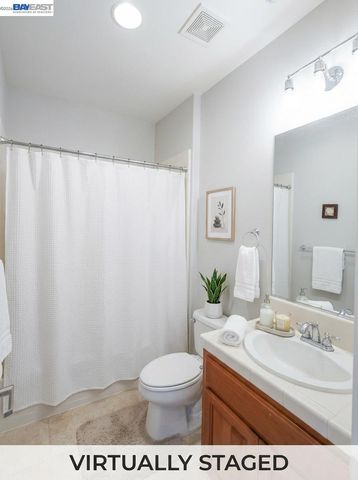 200 Seapoint Pl, Richmond, CA 94801