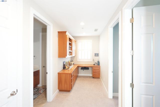 200 Seapoint Pl, Richmond, CA 94801