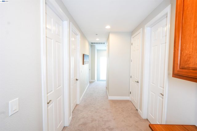 200 Seapoint Pl, Richmond, CA 94801