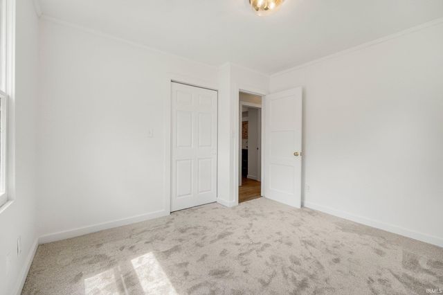 2145 E 770 S, Wolcottville, IN 46795