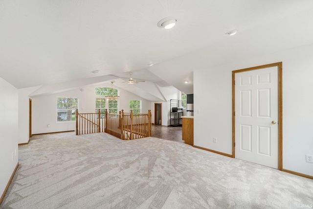 2145 E 770 S, Wolcottville, IN 46795