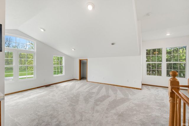 2145 E 770 S, Wolcottville, IN 46795