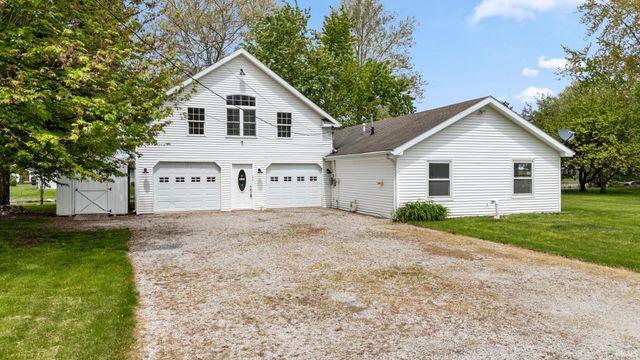 2145 E 770 S, Wolcottville, IN 46795