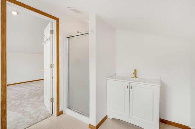 2145 E 770 S, Wolcottville, IN 46795