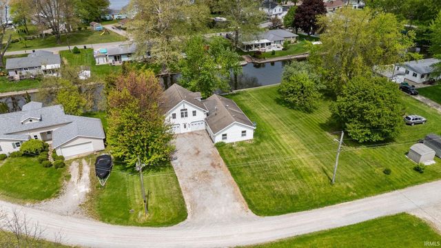 2145 E 770 S, Wolcottville, IN 46795