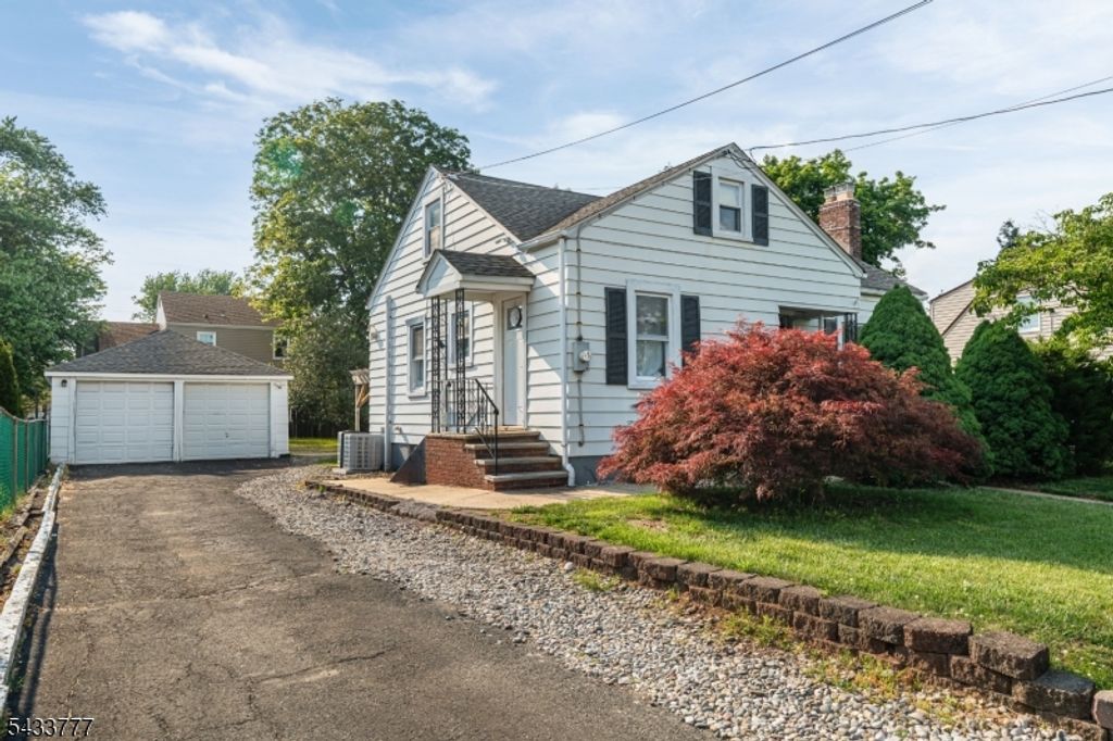 339 N 8Th Ave, Manville Boro, NJ 08835