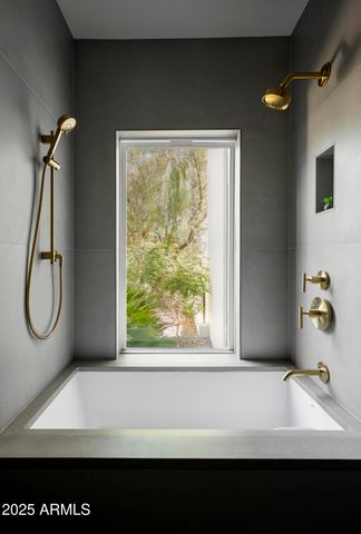 3977 E Paradise View Drive, Paradise Valley, AZ 85253