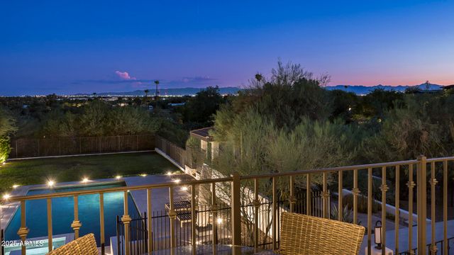 3977 E Paradise View Drive, Paradise Valley, AZ 85253