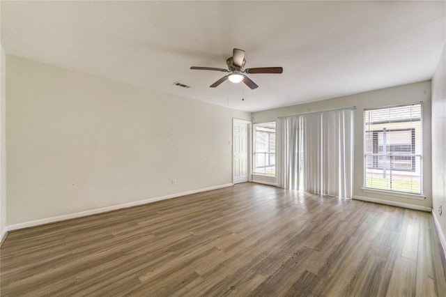 8107 Durklyn Lane, Houston, TX 77070
