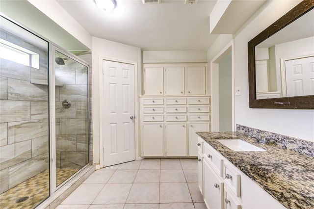 8107 Durklyn Lane, Houston, TX 77070