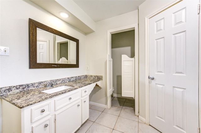8107 Durklyn Lane, Houston, TX 77070
